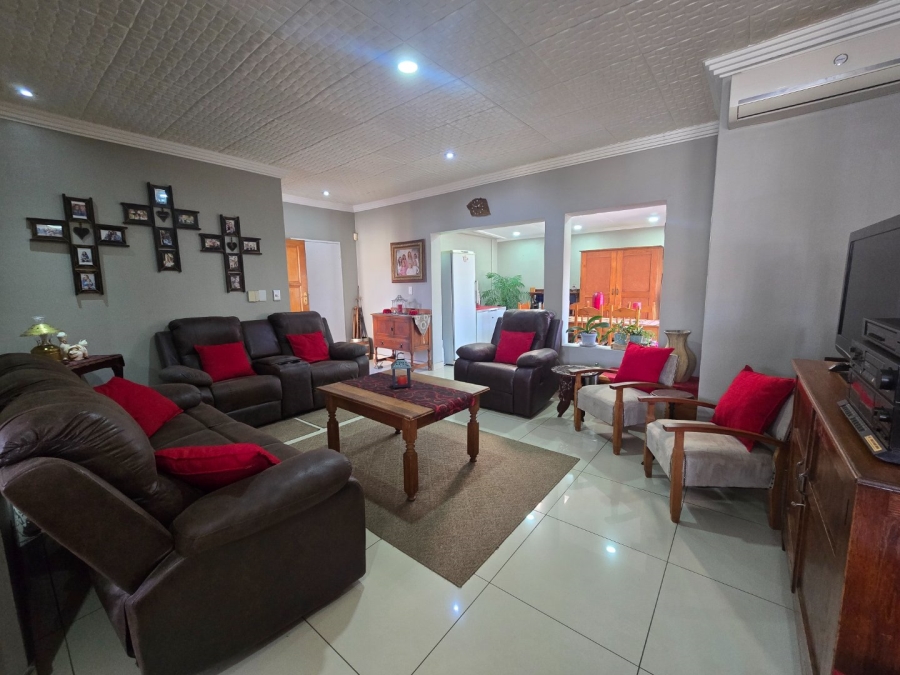 2 Bedroom Property for Sale in Heuwelsig Free State